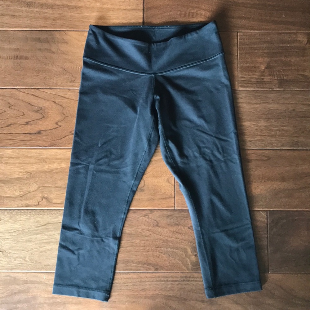 Lululemon Wunder Under Crop - Black Size 8